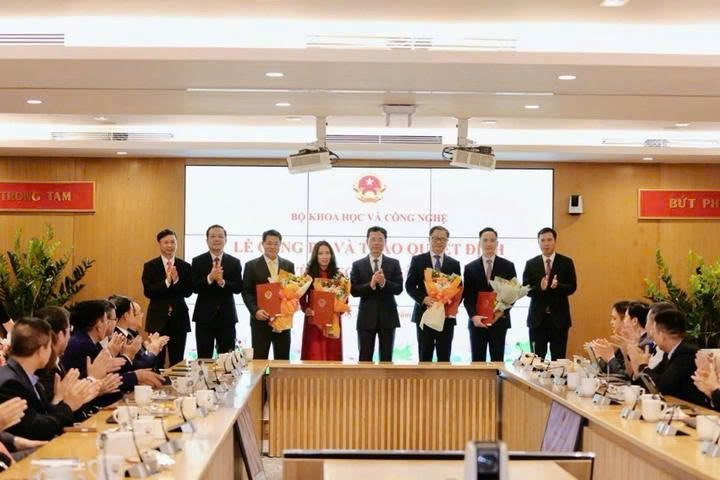 Kết thúc một chặng đường chính là khởi đầu của một hành trình mới Kết thúc một chặng đường chính là khởi đầu của một hành trình mới