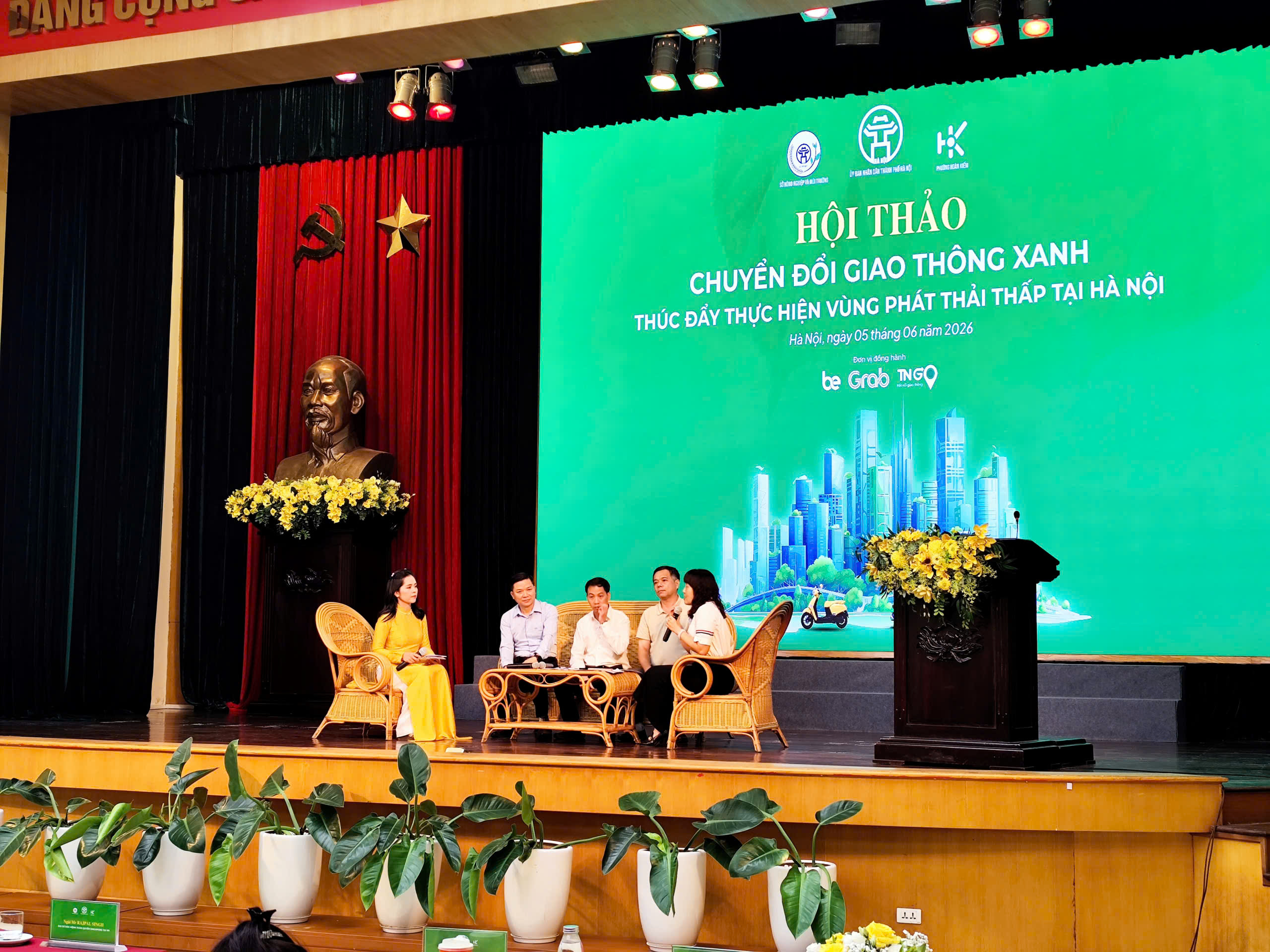 Hà Nội: Giao thông công cộng được xác định là nền tảng của vùng phát thải thấp Hà Nội: Giao thông công cộng được xác định là nền tảng của vùng phát thải thấp